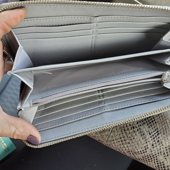 Coach Python Embossed Satchel& Wallet - Picture 4 of 9